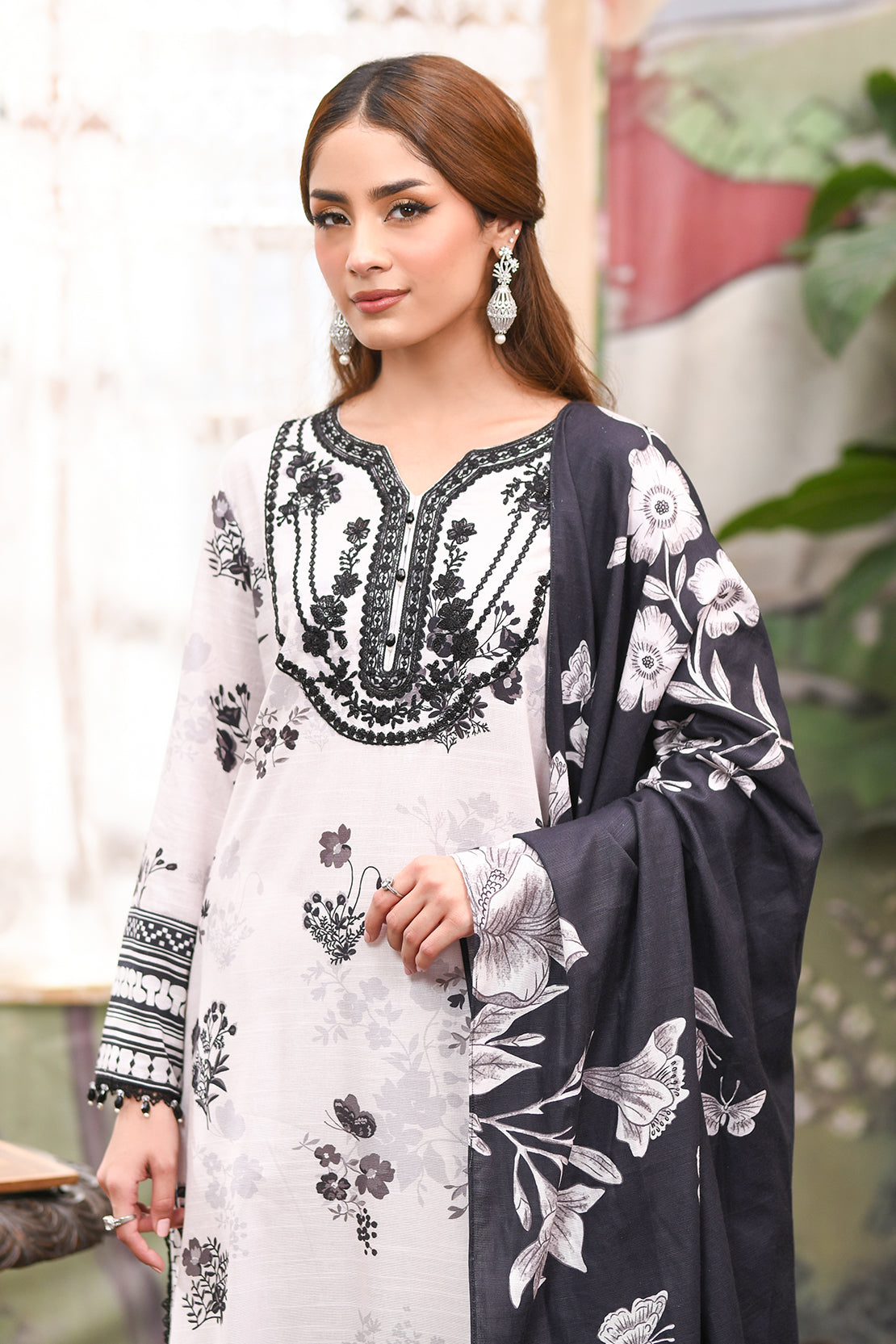 Embroidered - 3 Pc Khaddar Suit