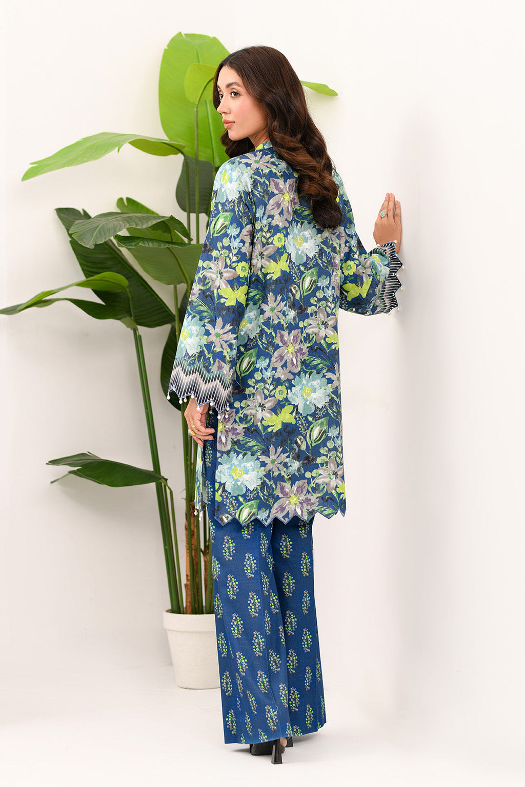 Printed - 2 Pc Khaddar Suit