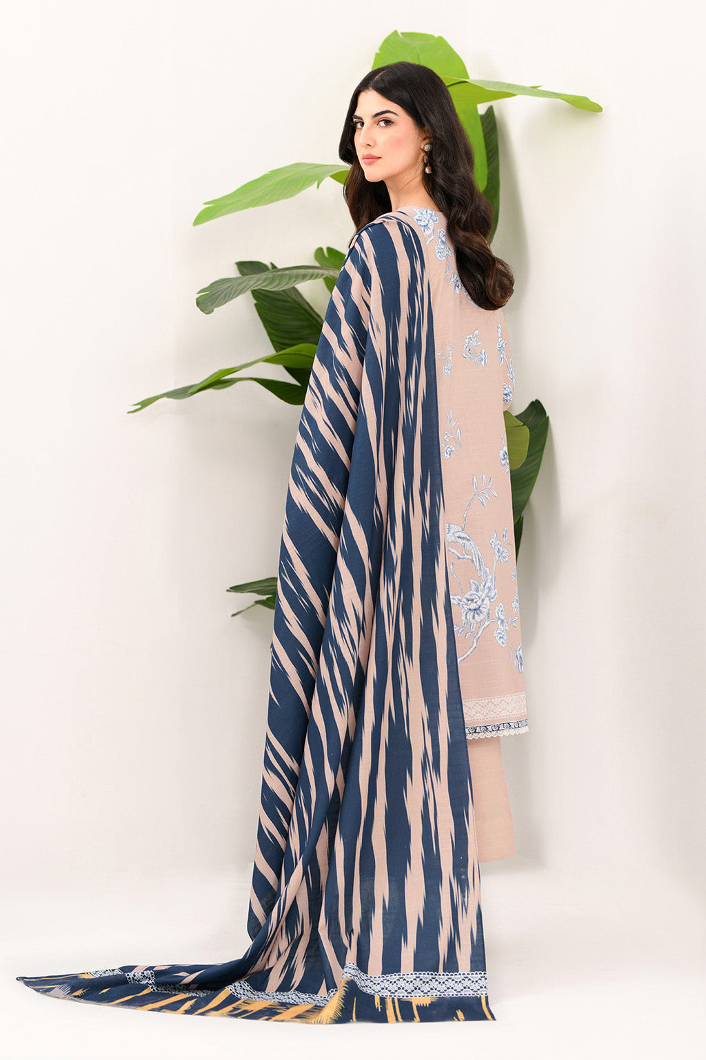 Embroidered - 2 Pc Khaddar Suit
