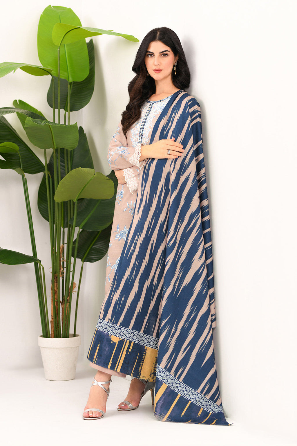 Embroidered - 2 Pc Khaddar Suit