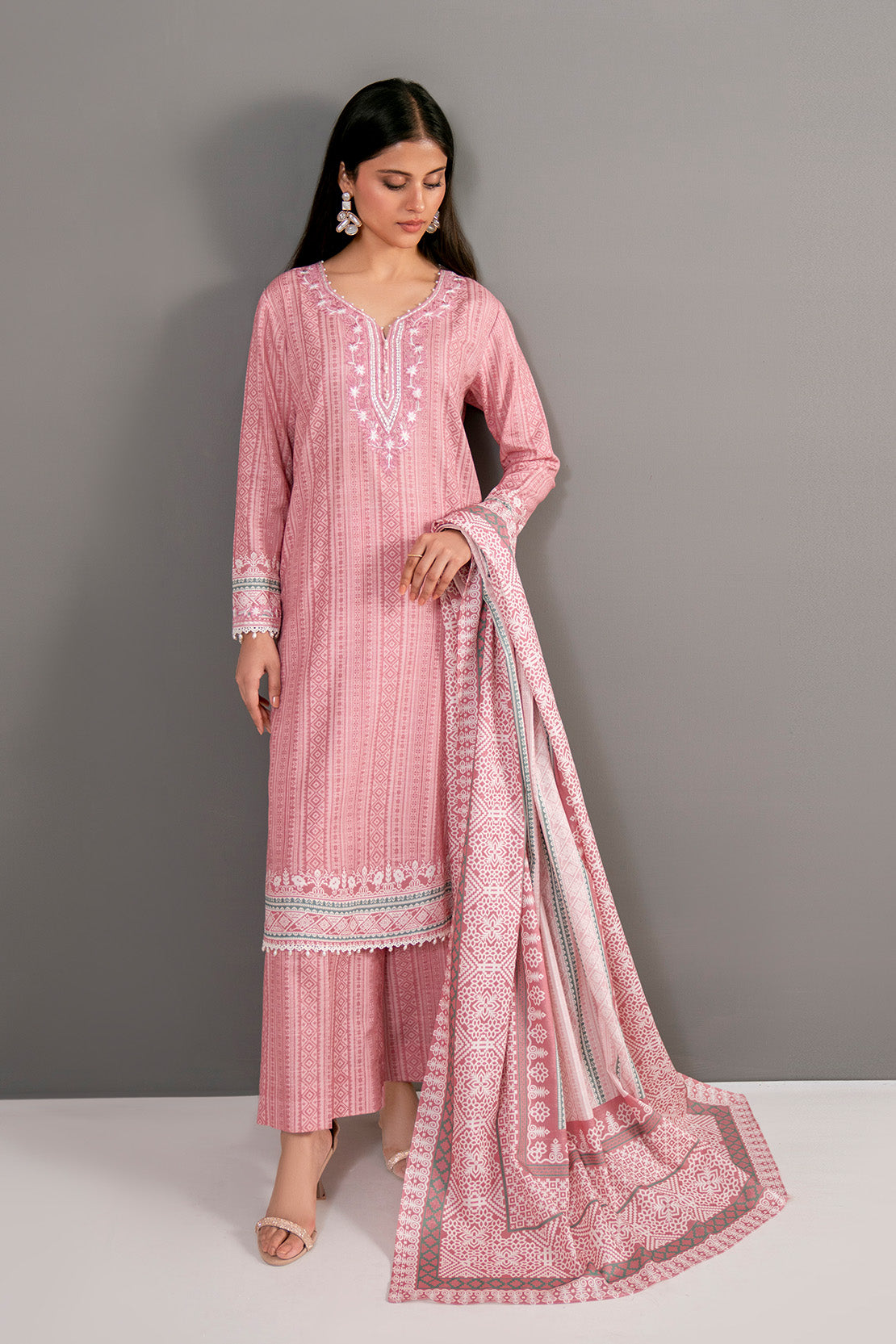Embroidered - 3 Pc Khaddar Suit