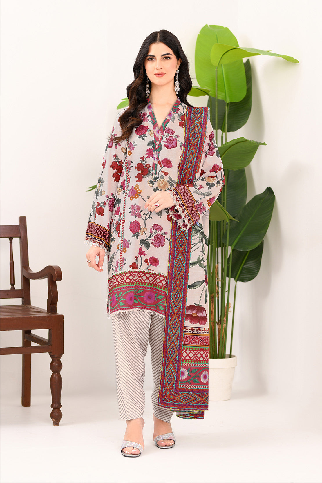 Printed - 3 Pc Khaddar Suit