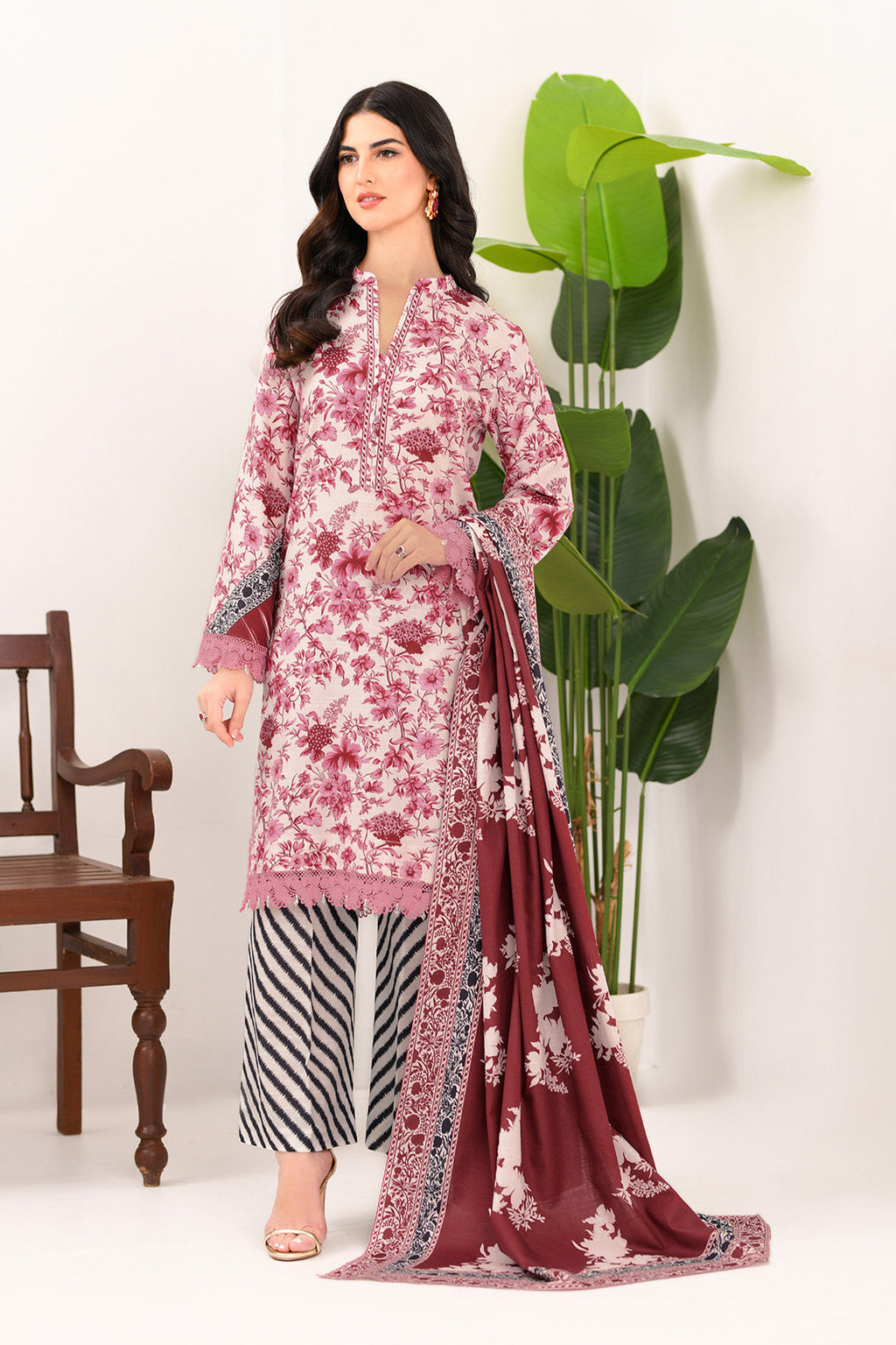 Printed - 3 Pc Khaddar Suit