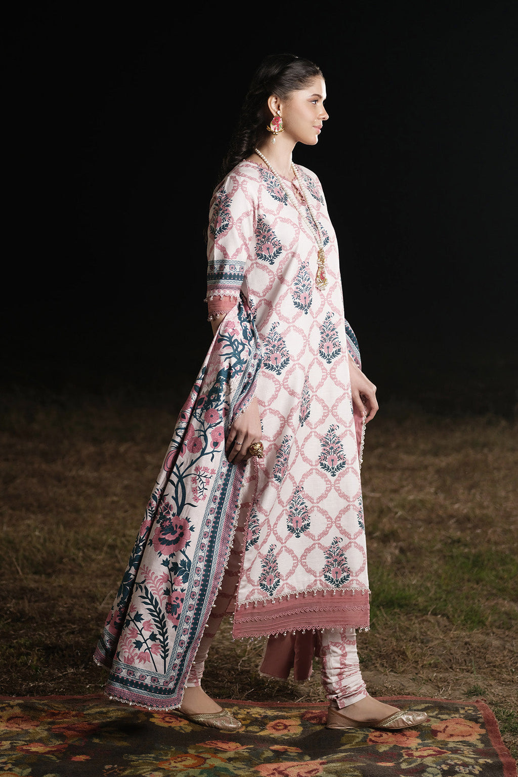 Printed - 3 Pc Khaddar Suit