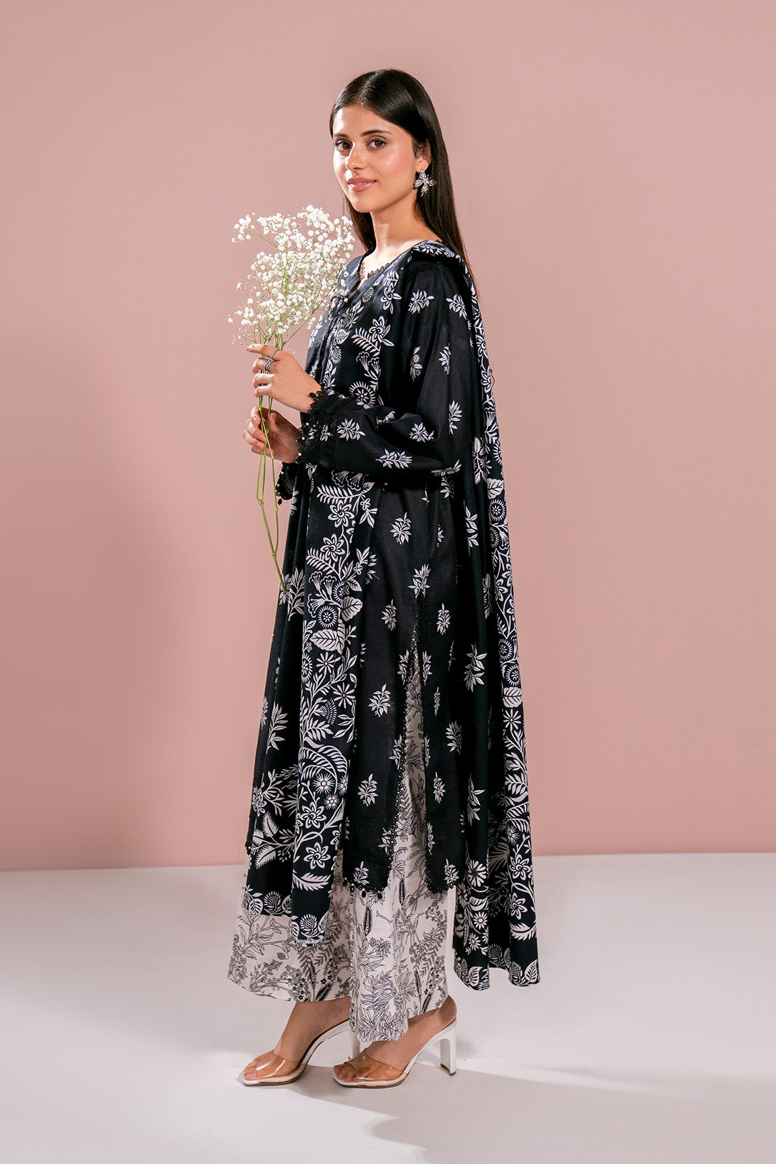 Printed - 3 Pc Khaddar Suit