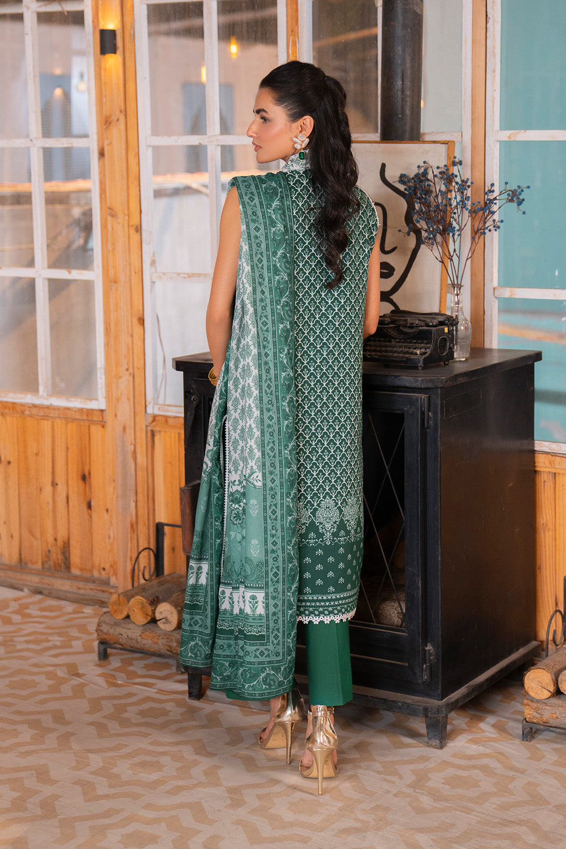 Embroidered - 3 Pc Lawn Suit (Lawn Dupatta)
