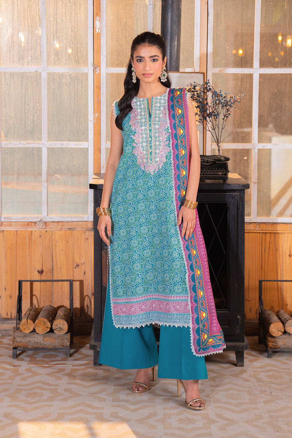 Embroidered - 3 Pc Lawn Suit (Lawn Dupatta)