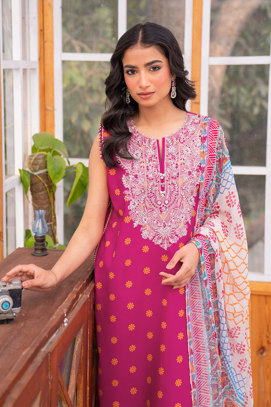 Embroidered - 3 Pc Lawn Suit (Chiffon Dupatta)