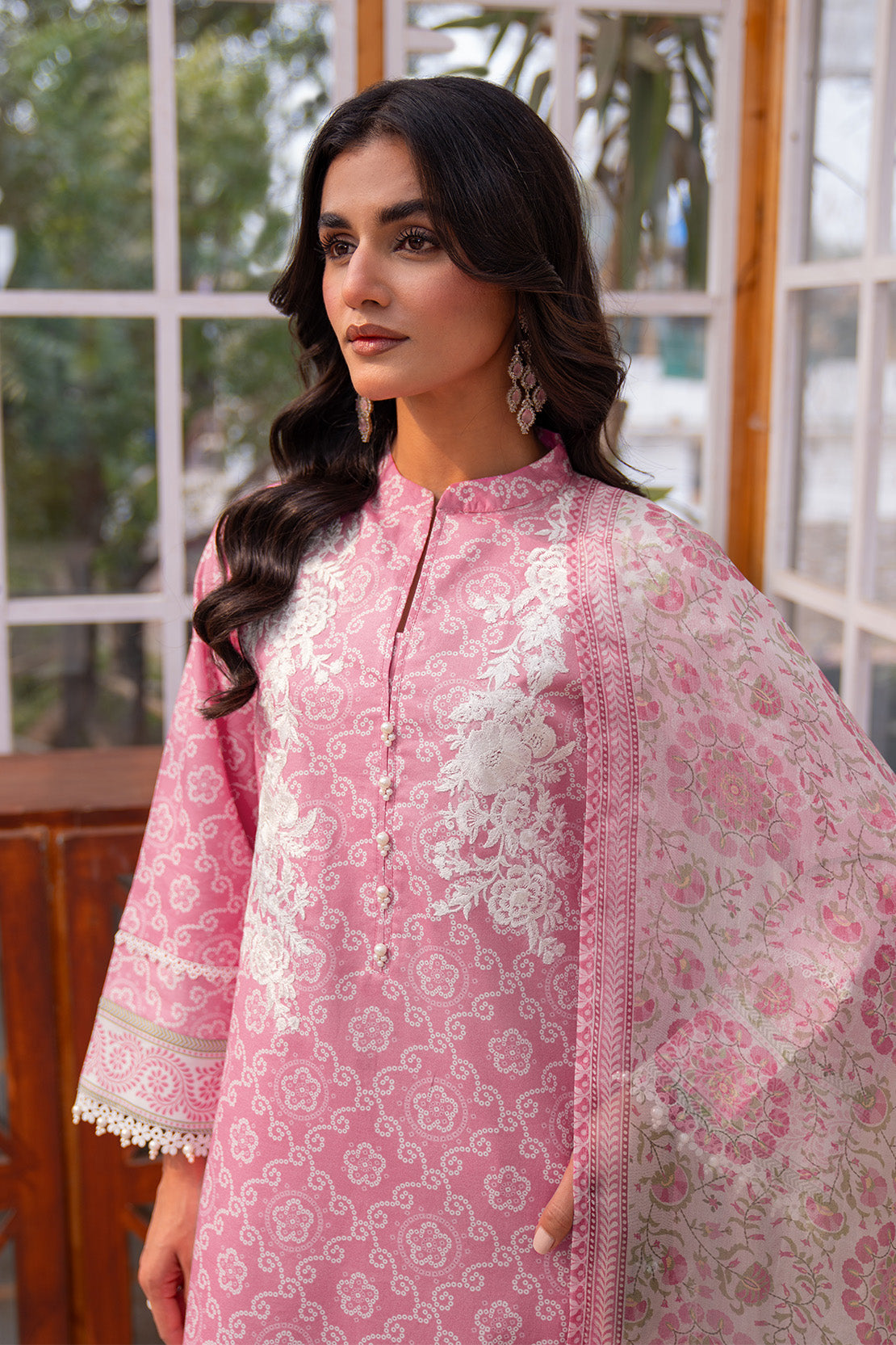 Embroidered - 3 Pc Lawn Suit (Chiffon Dupatta)