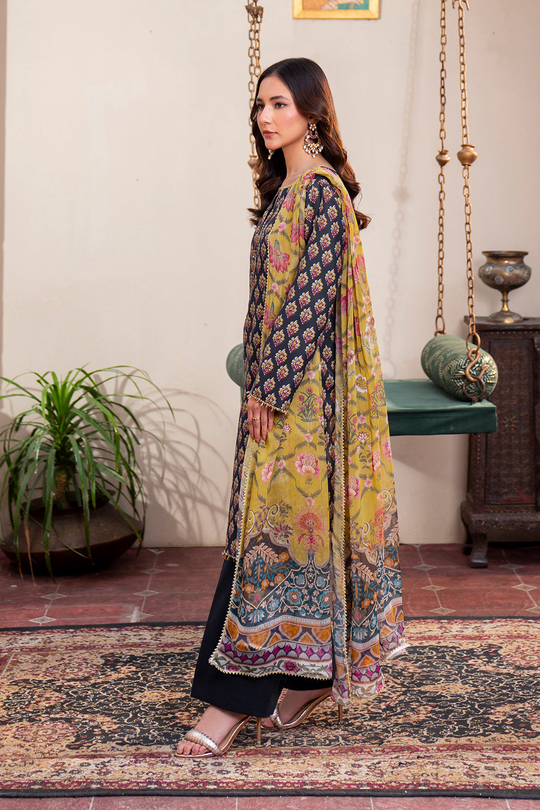 Printed - 3 Pc Lawn Suit (Chiffon Dupatta)