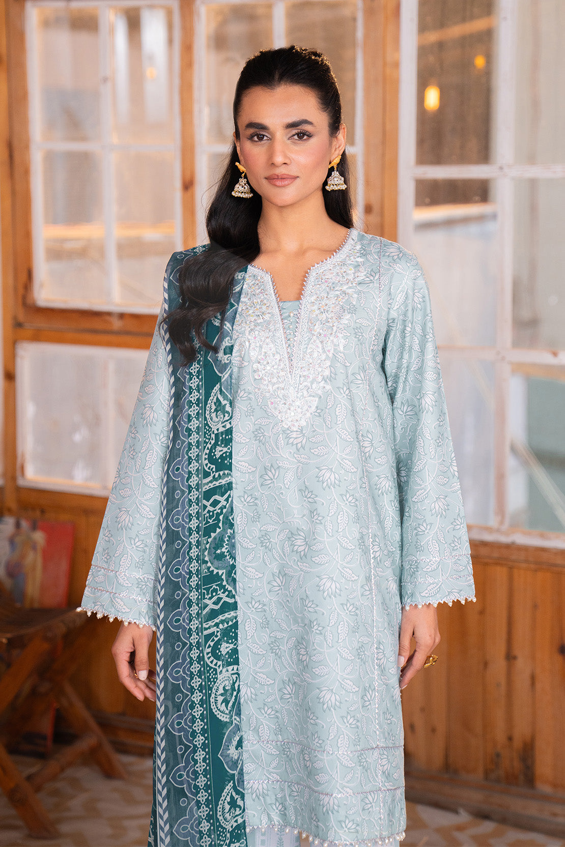 Embroidered - 2 Pc Lawn Suit