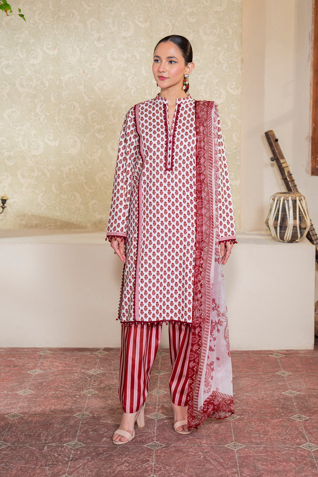 Printed - 3 Pc Lawn Suit (Chiffon Dupatta)