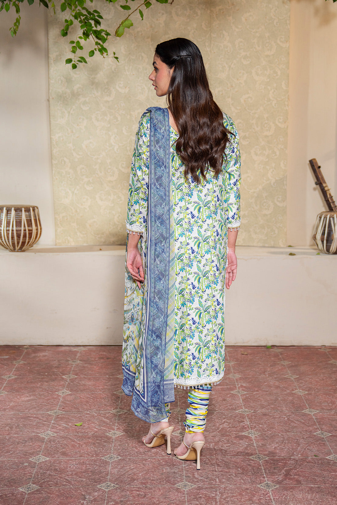 Printed - 3 Pc Lawn Suit (Chiffon Dupatta)