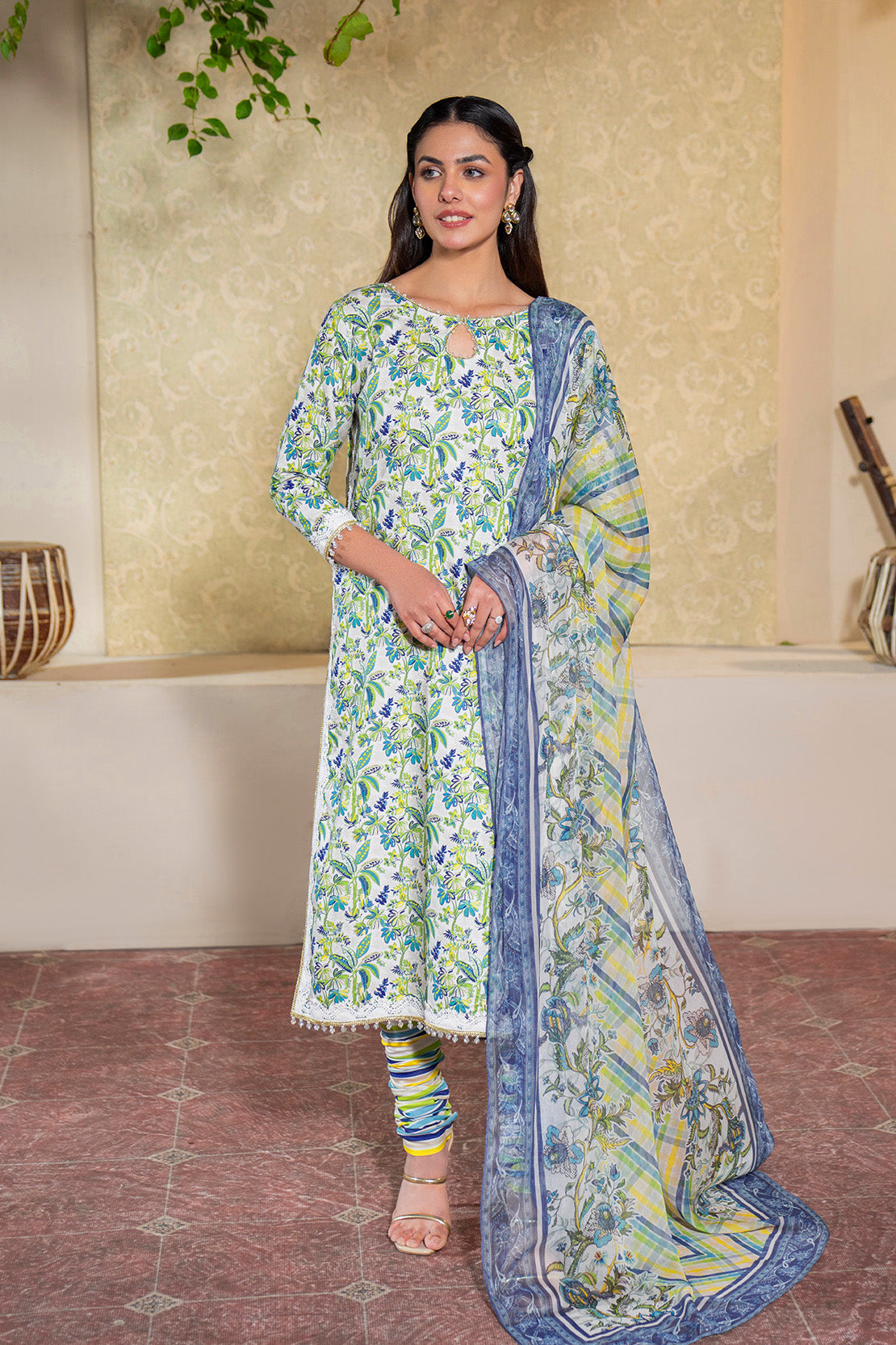 Printed - 3 Pc Lawn Suit (Chiffon Dupatta)