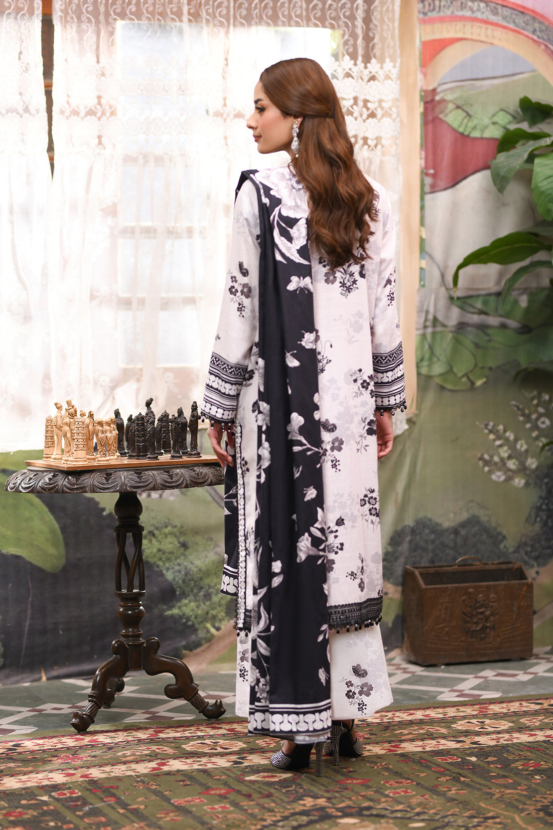 Embroidered - 3 Pc Khaddar Suit