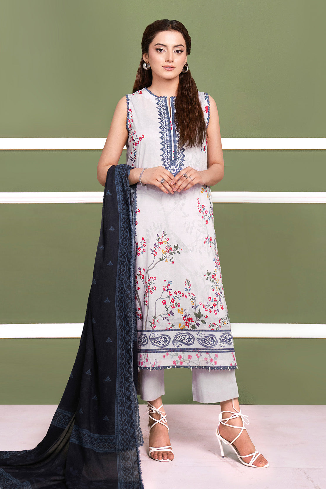 Printed - 3 Pc Cambric Suit