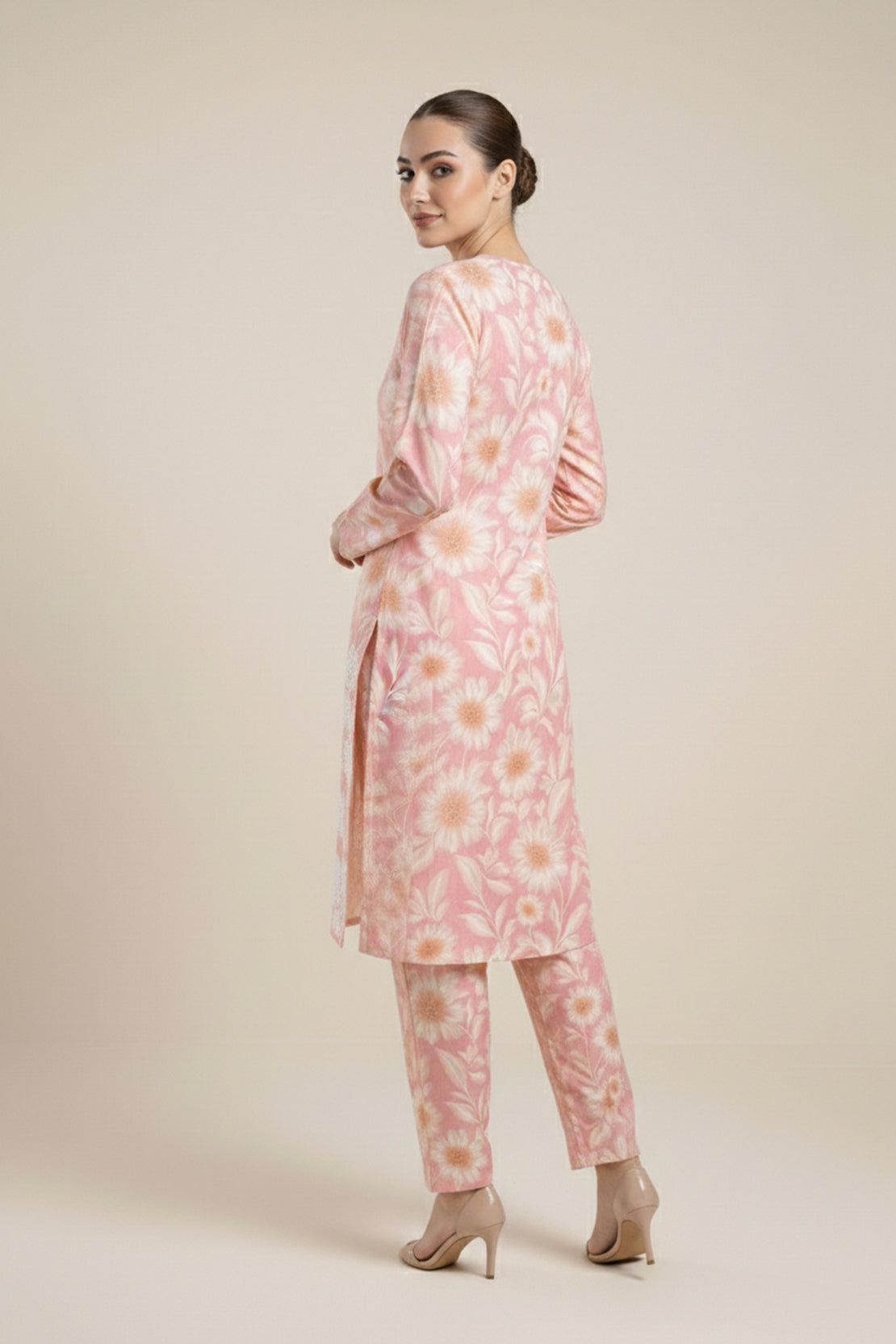 Embroidered - 2 Pc Lawn Suit