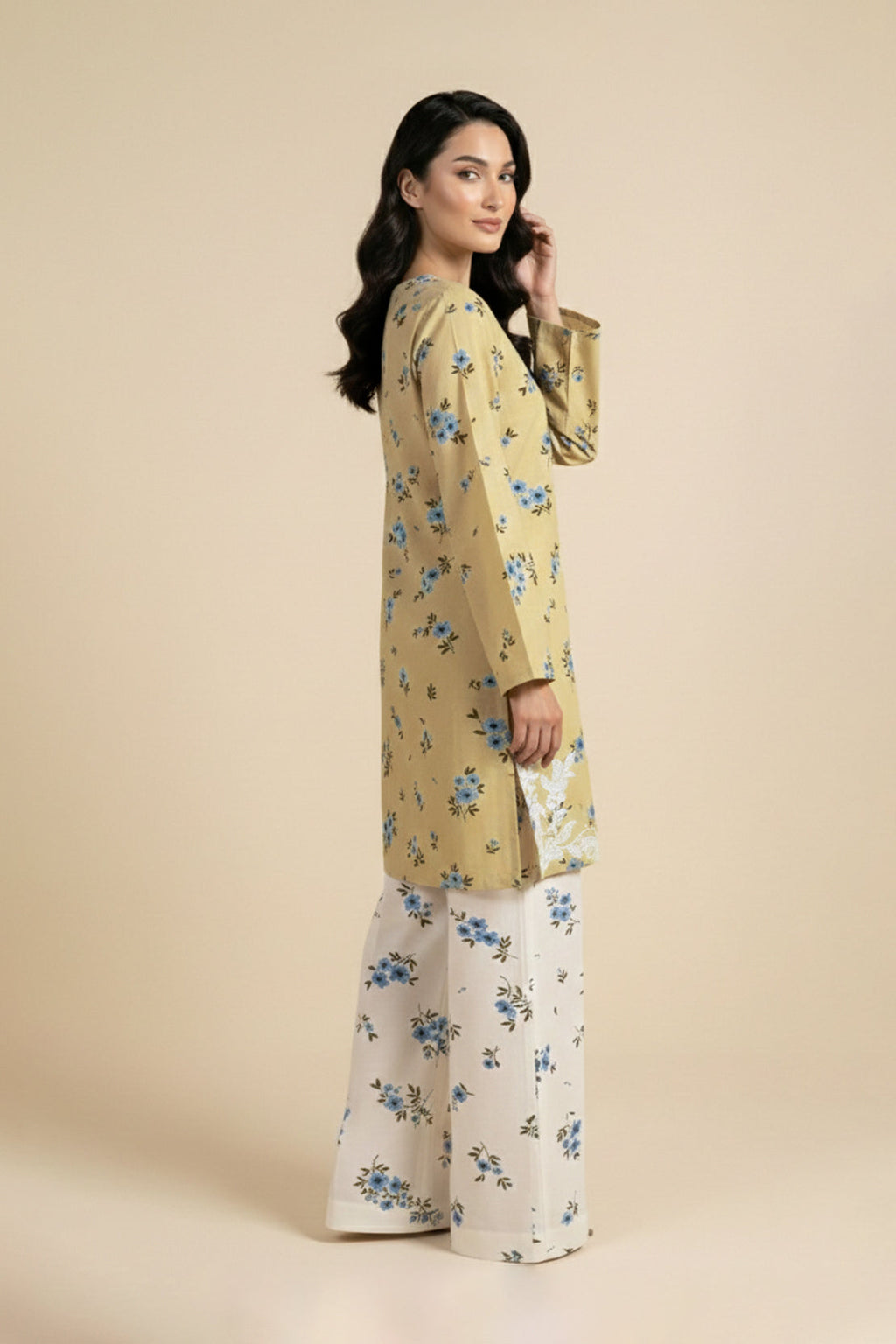 Embroidered - 2 Pc Lawn Suit