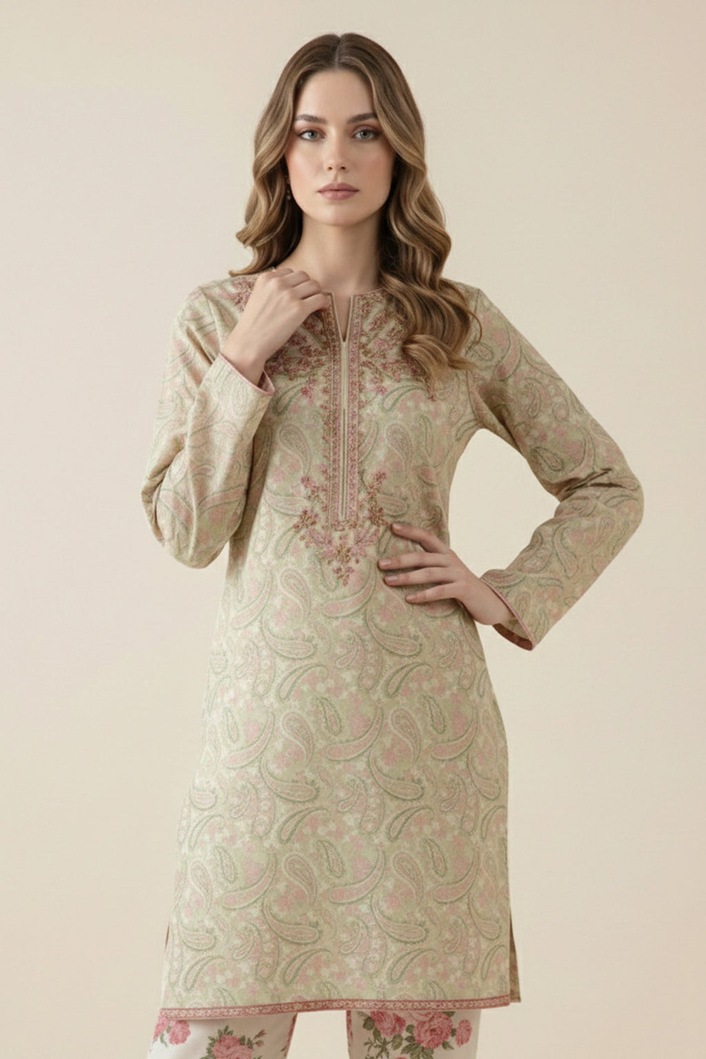 Embroidered - 2 Pc Lawn Suit
