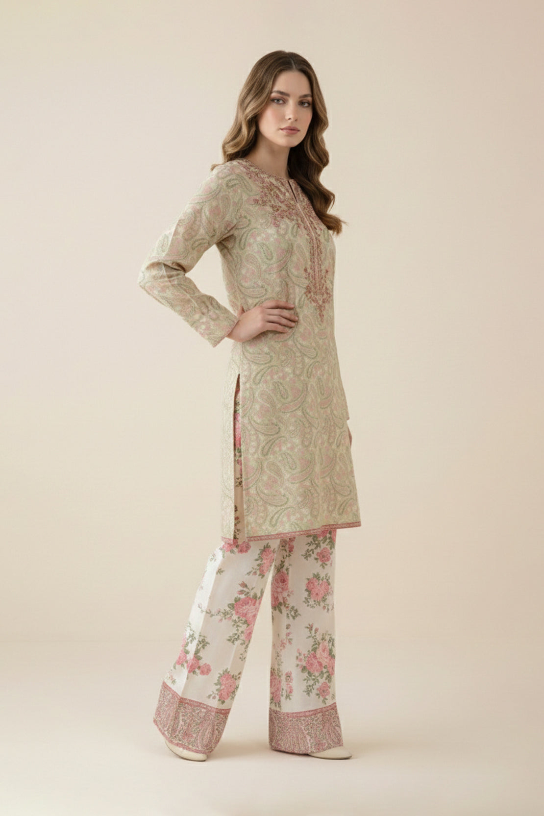 Embroidered - 2 Pc Lawn Suit