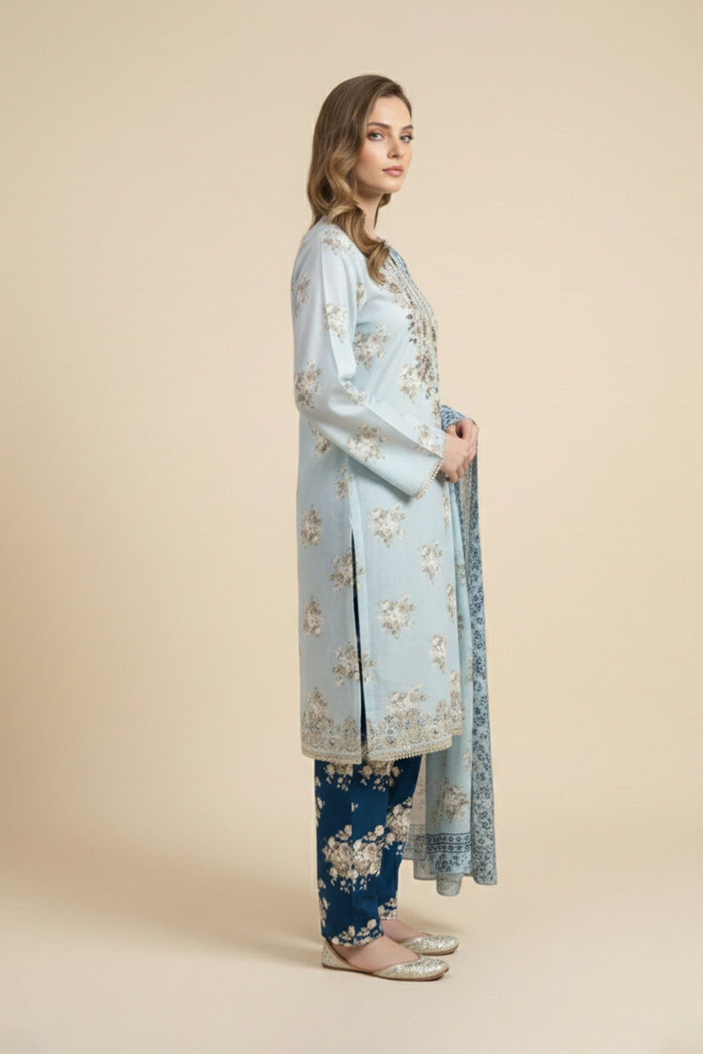 Embroidered - 3 Pc Lawn Suit