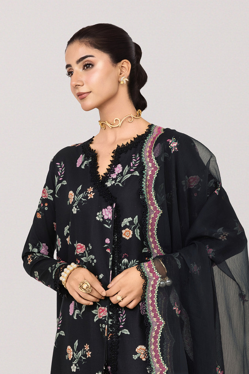 Embroidered - 3 Pc Lawn Suit (Embroidered Chiffon Dupatta)