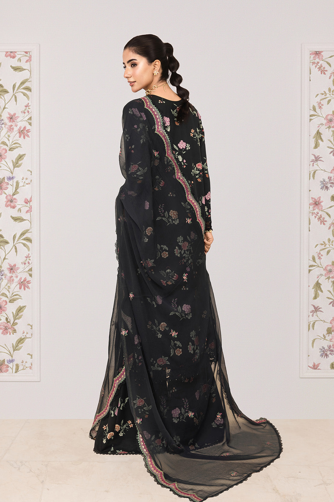 Embroidered - 3 Pc Lawn Suit (Embroidered Chiffon Dupatta)