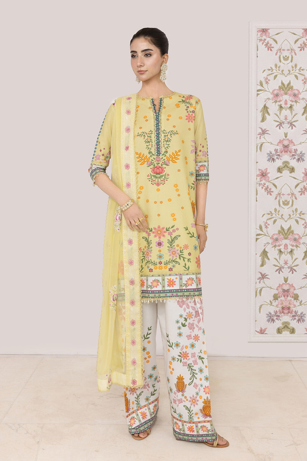 Embroidered - 3 Pc Lawn Suit (Embroidered Chiffon Dupatta)