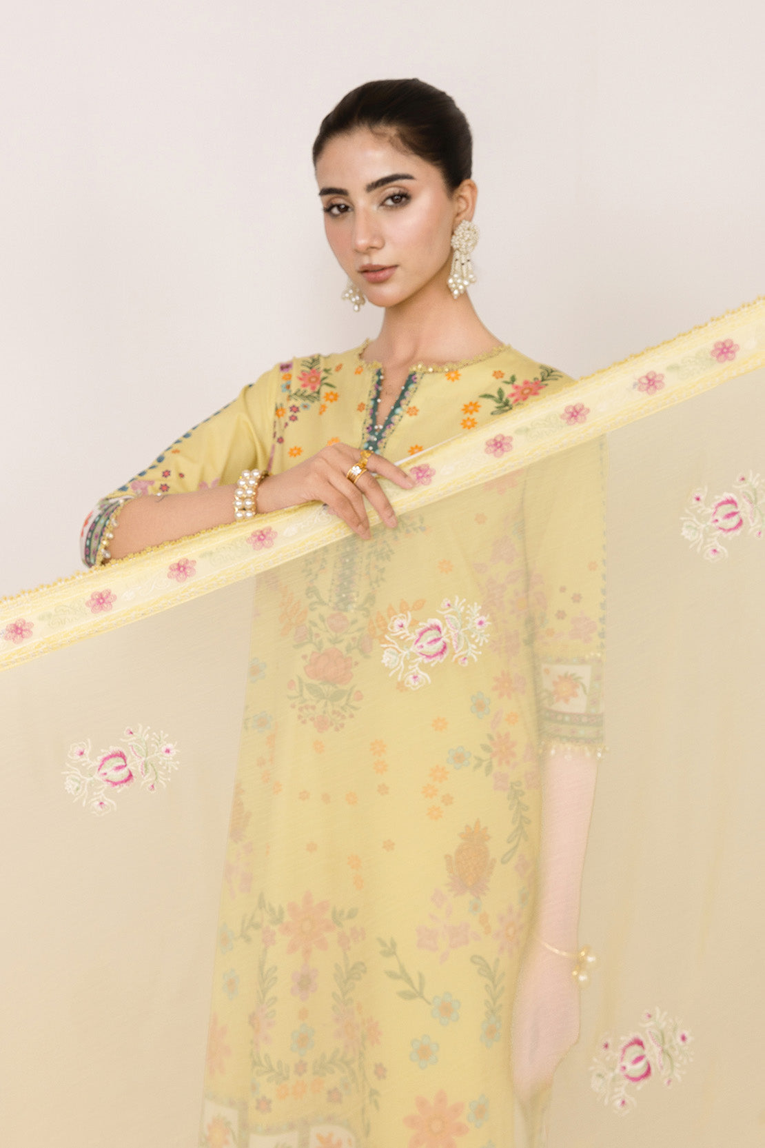 Embroidered - 3 Pc Lawn Suit (Embroidered Chiffon Dupatta)