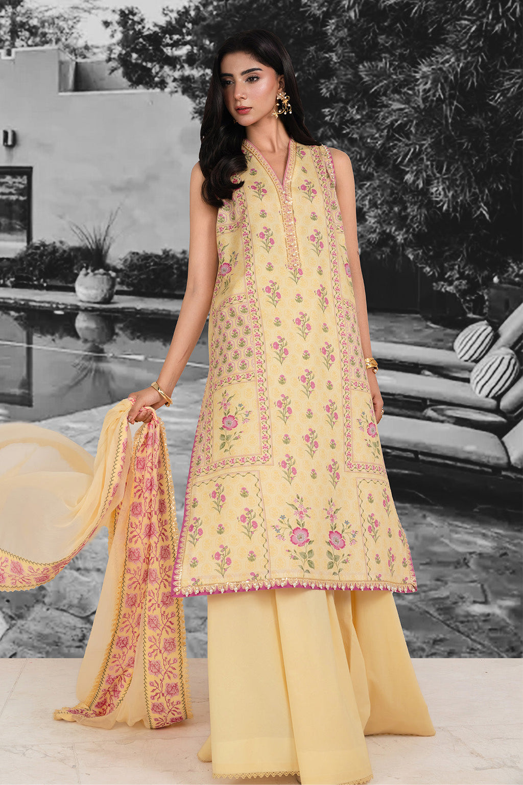 Embroidered - 3 Pc Lawn Suit (Embroidered Chiffon Dupatta)