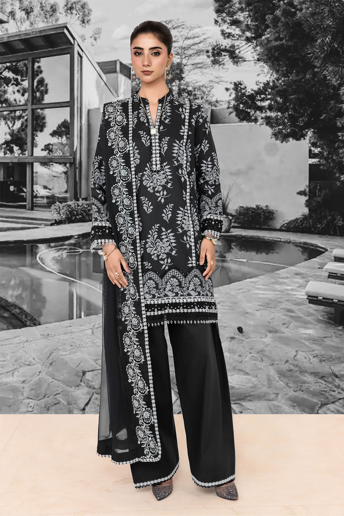 Embroidered - 3 Pc Lawn Suit (Embroidered Chiffon Dupatta)