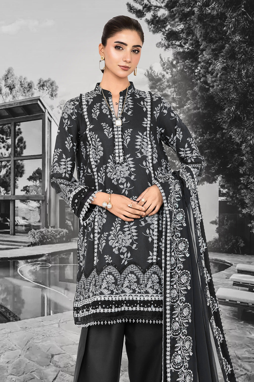 Embroidered - 3 Pc Lawn Suit (Embroidered Chiffon Dupatta)