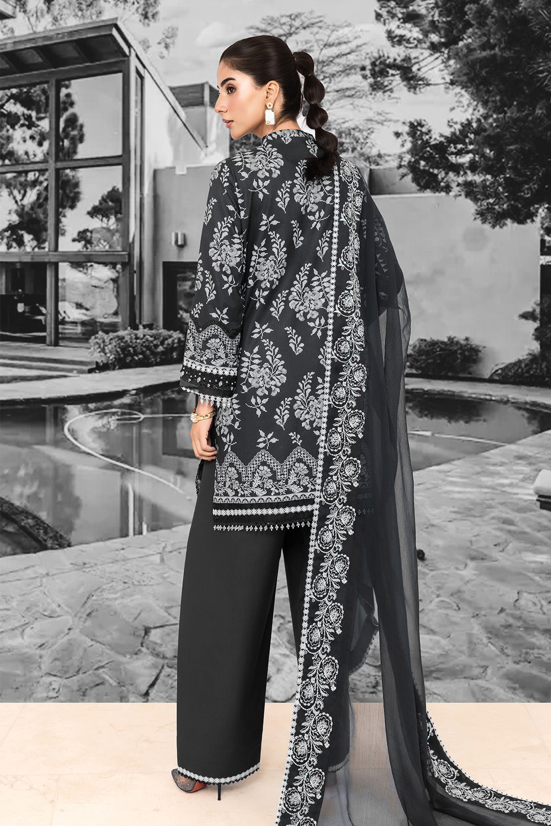 Embroidered - 3 Pc Lawn Suit (Embroidered Chiffon Dupatta)
