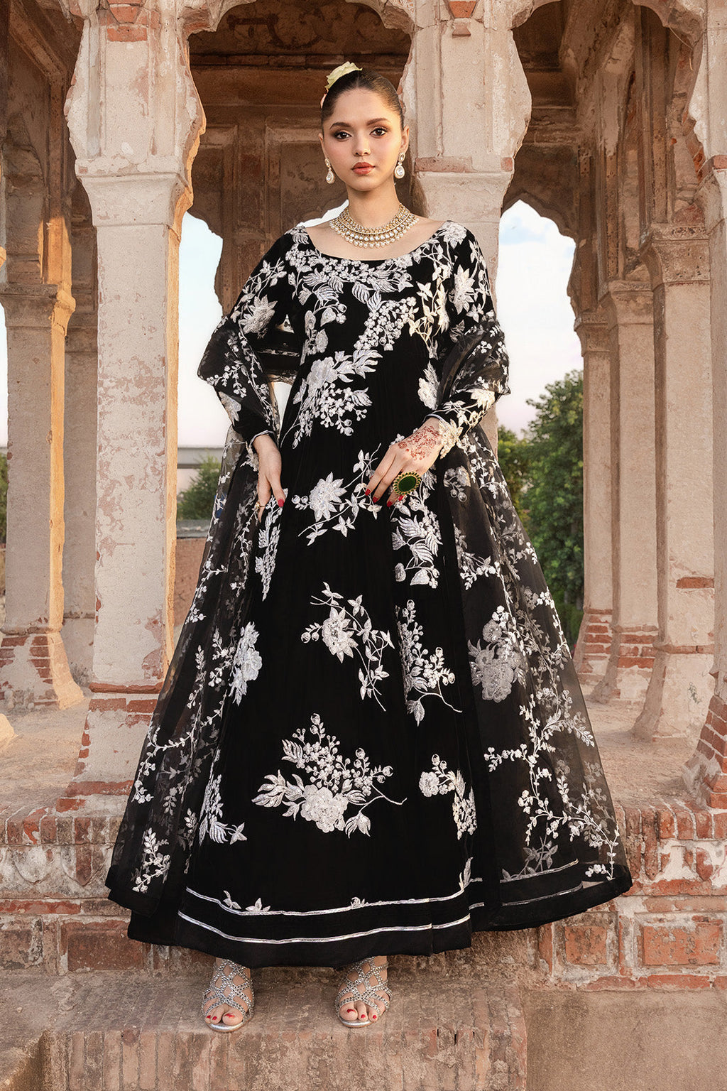 GULNAAR – 2PC VELVET & ORGANZA WEDDING FESTIVE PRET