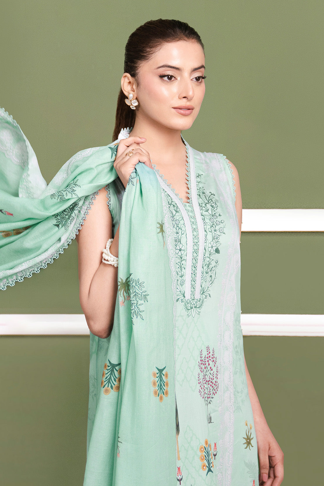 Printed - 3 Pc Cambric Suit