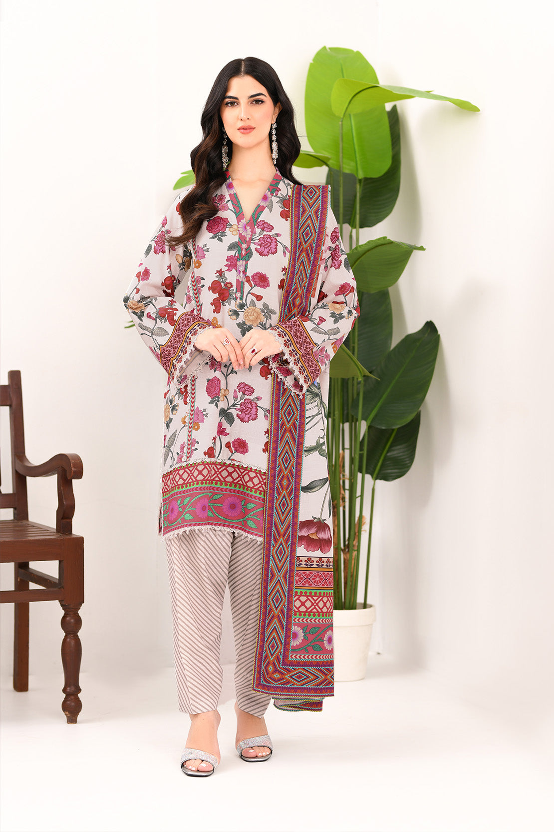 Printed - 3 Pc Khaddar Suit