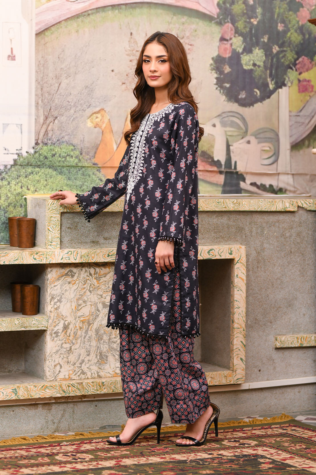 Embroidered - 2 Pc Khaddar Suit