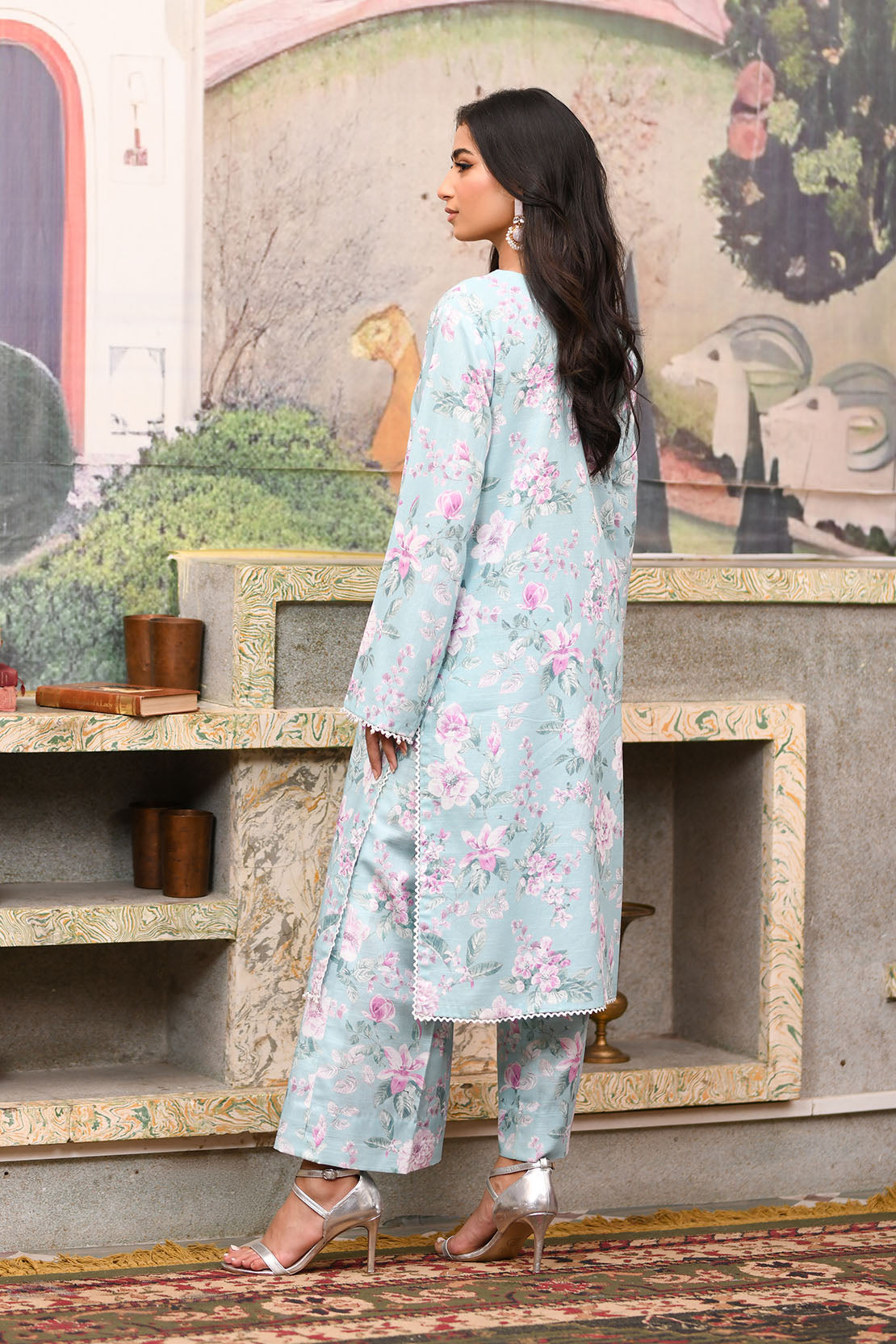 Embroidered - 2 Pc Khaddar Suit
