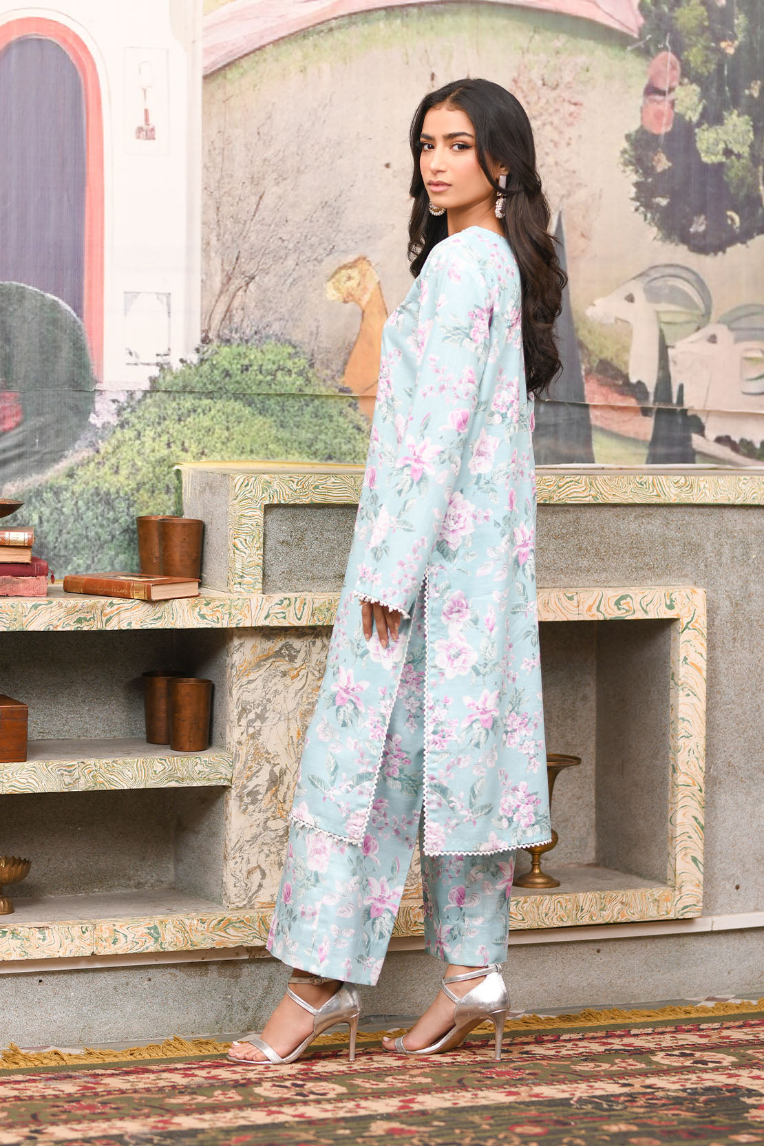 Embroidered - 2 Pc Khaddar Suit