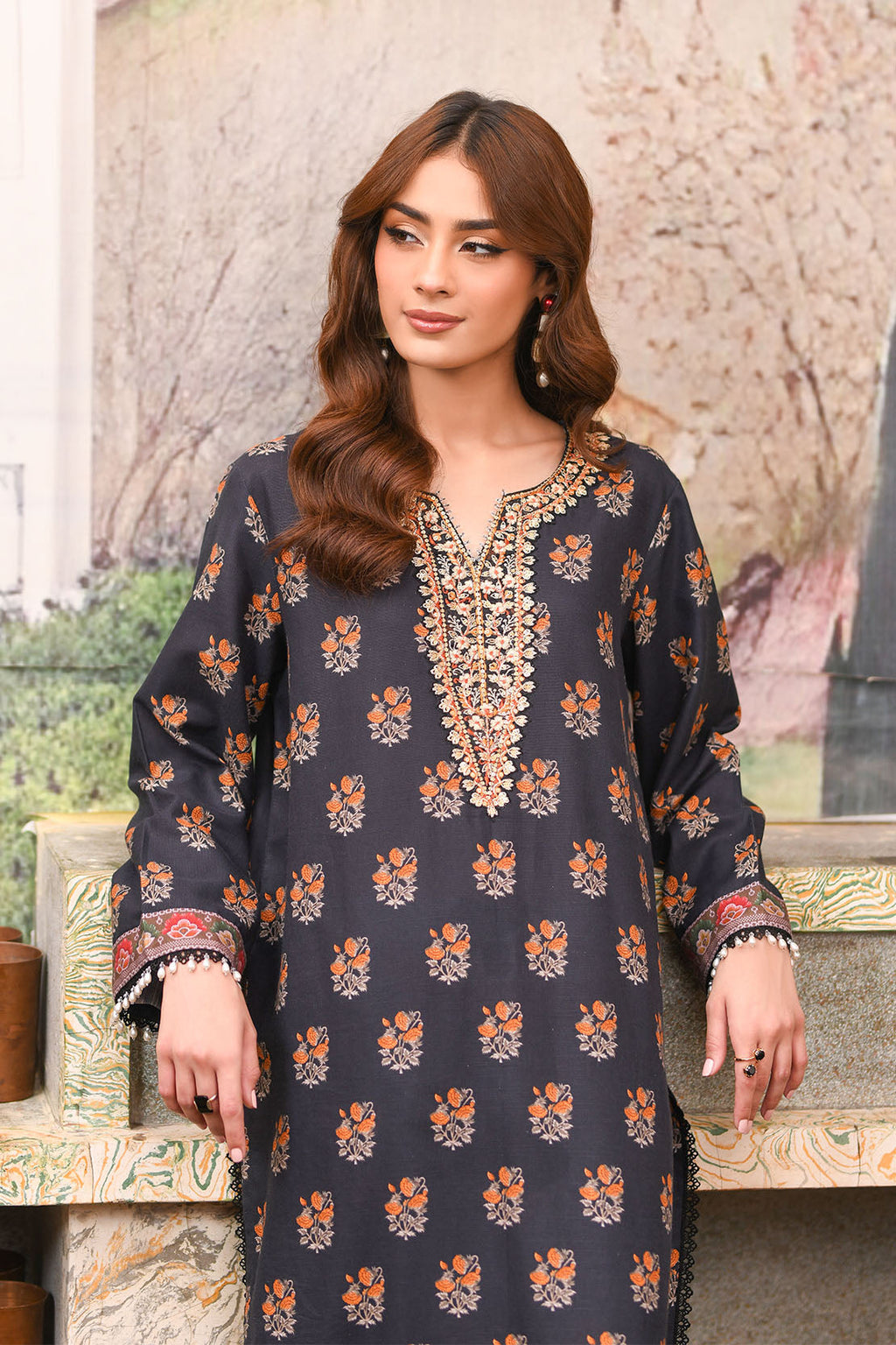 Embroidered - 2 Pc Khaddar Suit